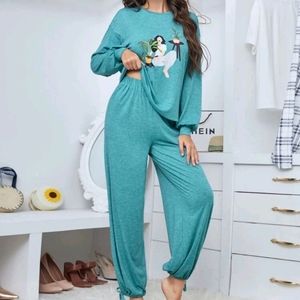 Graphic Woman Pajamas